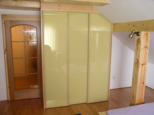 Vestavěné skříně 079.jpg